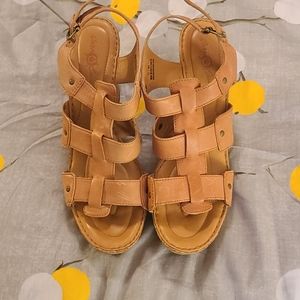 Size 11 Born platform sandals.